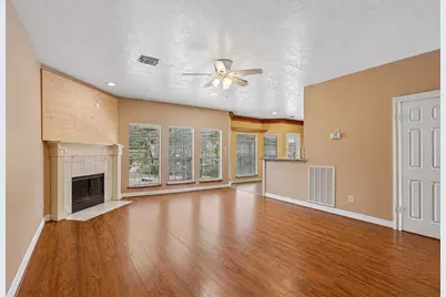 907 Remington Court, Friendswood, TX 77546 - Photo 5