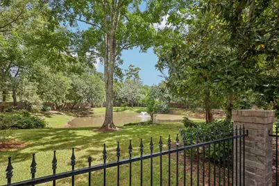 907 Remington Court, Friendswood, TX 77546 - Photo 29