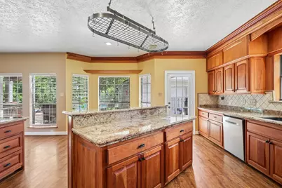 907 Remington Court, Friendswood, TX 77546 - Photo 7