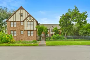 436 Westmoreland St, Houston, TX 77006 - Photo 1