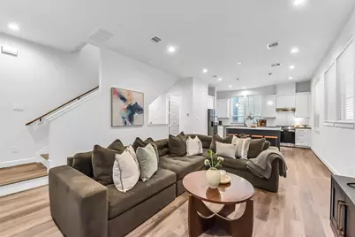 2804 Grand Fountains Drive #D, Houston, TX 77054 - Photo 9