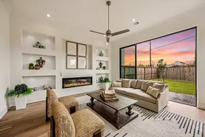 1008 Golden Nectar, Houston, TX 77008 - Photo 1