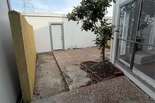 1913 Bittercreek Dr, Houston, TX 77042 - Photo 17