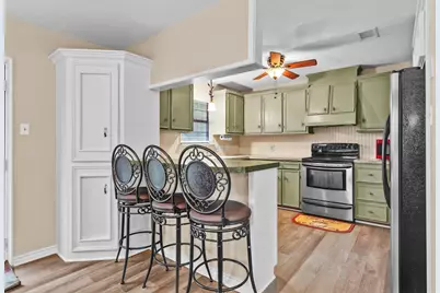 13677 Hillcrest Manor Drive, Willis, TX 77318 - Photo 9