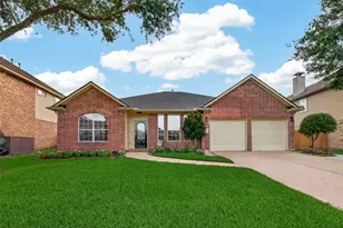 405 Wickford Ct, League City, TX 77573 - Photo 3