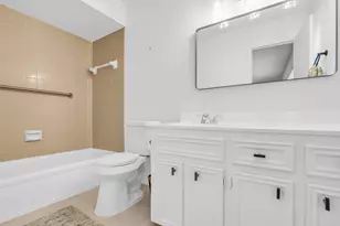 13740 Hollowgreen Dr, Houston, TX 77082 - Photo 27