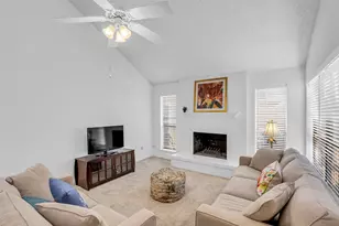 13740 Hollowgreen Dr, Houston, TX 77082 - Photo 3