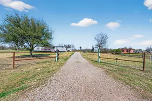 34658 Rodeo Rd, Waller, TX 77484 - Photo 31