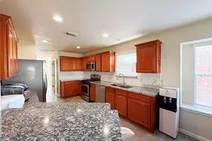 9106 S Ferndale Pl Dr, Houston, TX 77064 - Photo 9