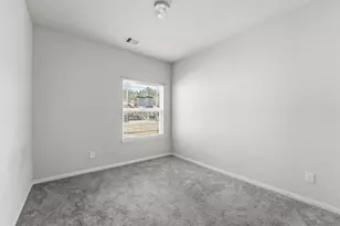 1204 Parkhurst Ave, Cleveland, TX 77327 - Photo 9