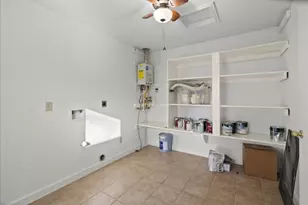 105 Alice St, Anahuac, TX 77514 - Photo 17