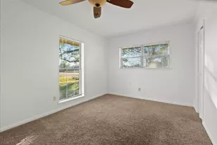 105 Alice St, Anahuac, TX 77514 - Photo 19