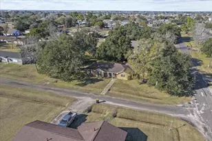 105 Alice St, Anahuac, TX 77514 - Photo 31