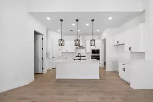 3013 Gleason Ter Ln, Texas City, TX 77568 - Photo 5