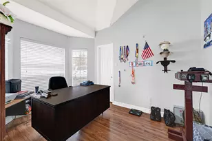 10602 Eagle Ct, Baytown, TX 77523 - Photo 5