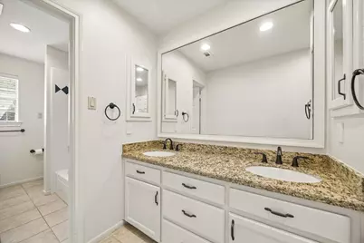 30 Saint Simons Court, Sugar Land, TX 77479 - Photo 23