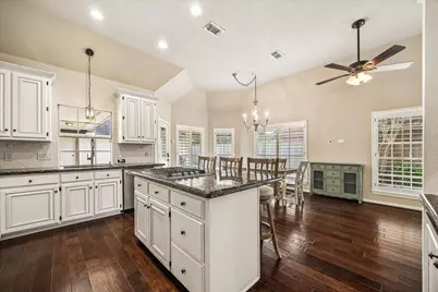 30 Saint Simons Court, Sugar Land, TX 77479 - Photo 11