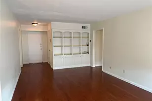 357 N Post Oak Ln, Houston, TX 77024 - Photo 17