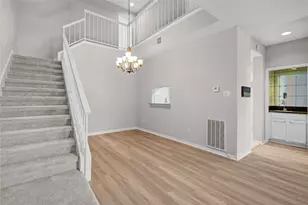 1112 Bering Dr, Houston, TX 77057 - Photo 9