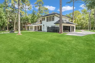 1 E Wedgewood Glen, The Woodlands, TX 77381 - Photo 3