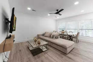 1 E Wedgewood Glen, The Woodlands, TX 77381 - Photo 29