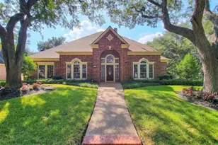2702 Briar Knoll Ct, Sugar Land, TX 77479 - Photo 1