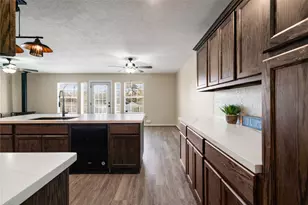 4917 Louise St, Seabrook, TX 77586 - Photo 9