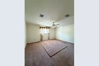 5622 Green Springs Drive, Houston, TX 77066 - Photo 11