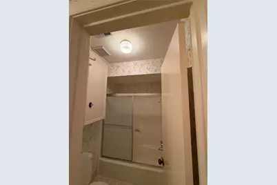 5622 Green Springs Drive, Houston, TX 77066 - Photo 13