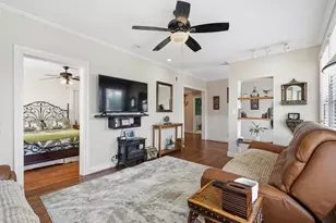 1020 Broadway St, Galveston, TX 77550 - Photo 17