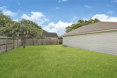202 Cascade Pines Drive, Houston, TX 77049 - Photo 37