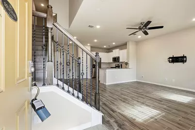 8038 Scanlan Trace, Missouri City, TX 77459 - Photo 3