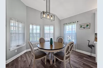 979 Fisherman Drive S, Crystal Beach, TX 77650 - Photo 9