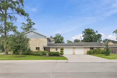 2711 Williamsburg Drive, Dickinson, TX 77539 - Photo 11