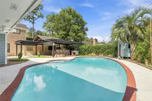 2711 Williamsburg Dr, Dickinson, TX 77539 - Photo 11