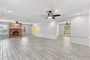 2711 Williamsburg Dr, Dickinson, TX 77539 - Photo 23