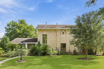2711 Williamsburg Drive, Dickinson, TX 77539 - Photo 17