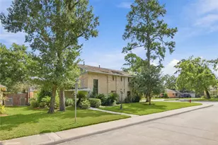 2711 Williamsburg Dr, Dickinson, TX 77539 - Photo 15