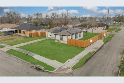 8651 Flossie Mae Street, Houston, TX 77029 - Photo 37