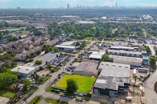 9221 Monsey Dr, Houston, TX 77063 - Photo 3