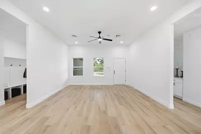 614 Austin Street, West Columbia, TX 77486 - Photo 13