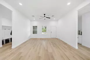 614 Austin St, West Columbia, TX 77486 - Photo 13