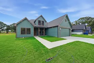 614 Austin St, West Columbia, TX 77486 - Photo 3