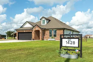 1428 Palamino Trail, Angleton, TX 77515 - Photo 1