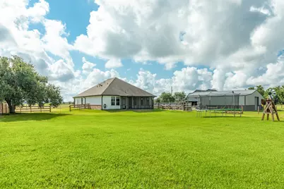 1428 Palamino Trail, Angleton, TX 77515 - Photo 35