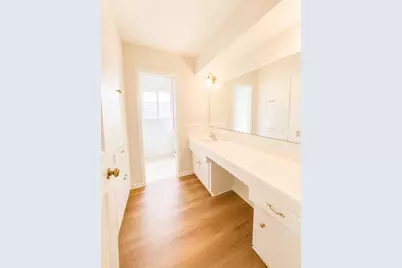 10223 Knoboak Drive, Houston, TX 77043 - Photo 9