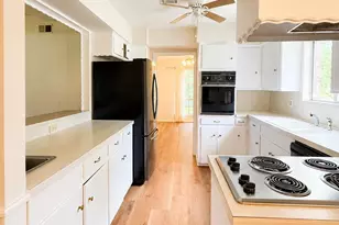 10223 Knoboak Dr, Houston, TX 77043 - Photo 3