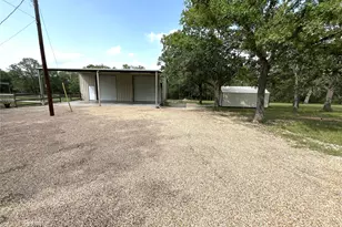 895 Lakeview Dr, Somerville, TX 77879 - Photo 9