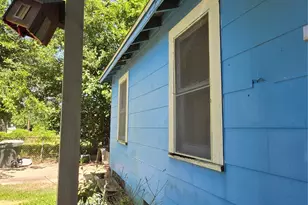 1985 Prairie St, Beaumont, TX 77701 - Photo 3