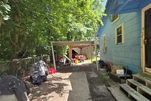 1985 Prairie St, Beaumont, TX 77701 - Photo 7